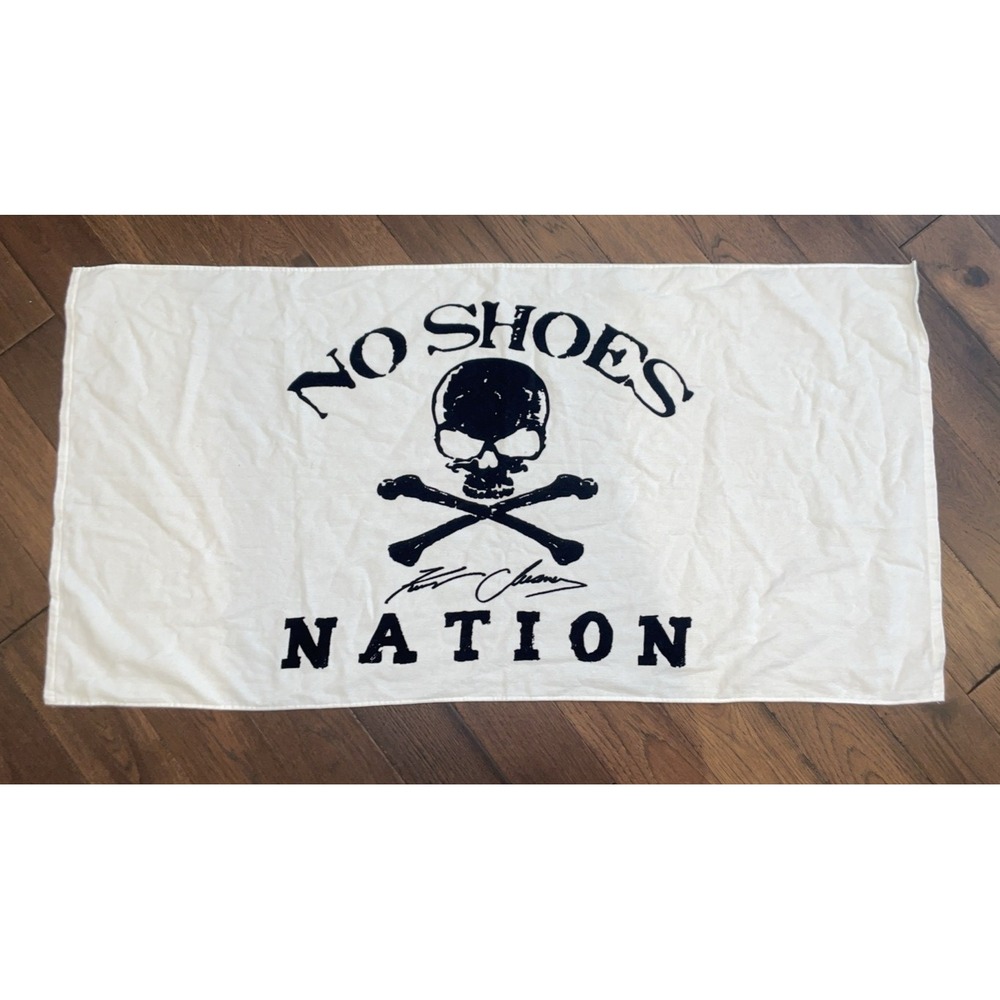 Vintage Kenny Chesney No Shoes Nation White Terry Cloth 100% Cotton Towel VGC